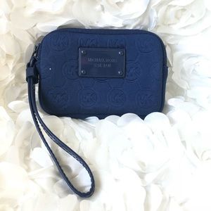 FINAL SALE ⚠️ Michael Kors Blue Camera Wristlet